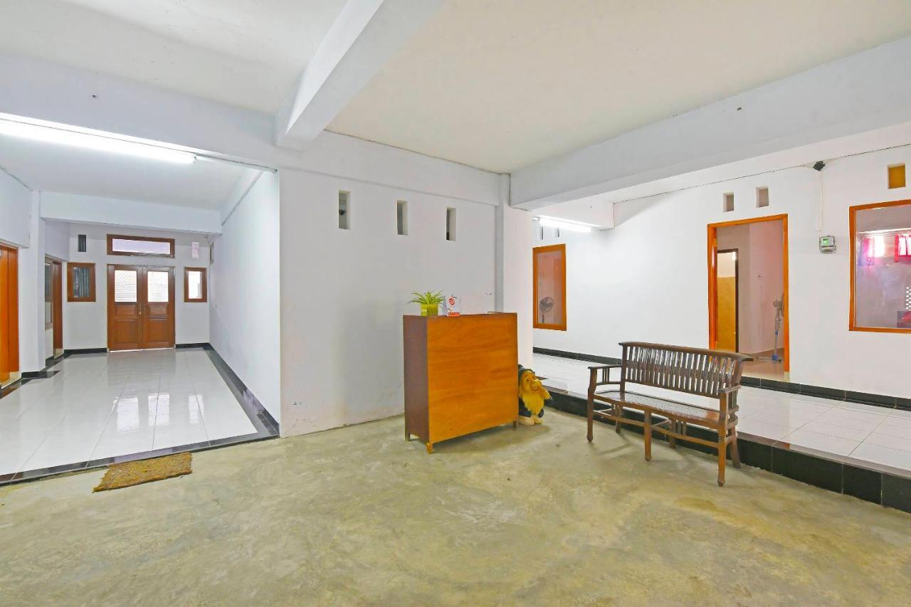 Oyo 90967 Soka Asri Guest House Darmasaba Εξωτερικό φωτογραφία